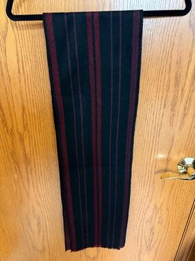 Banana Republic Striped Cashmere’s Scarf in Black and Deep Red